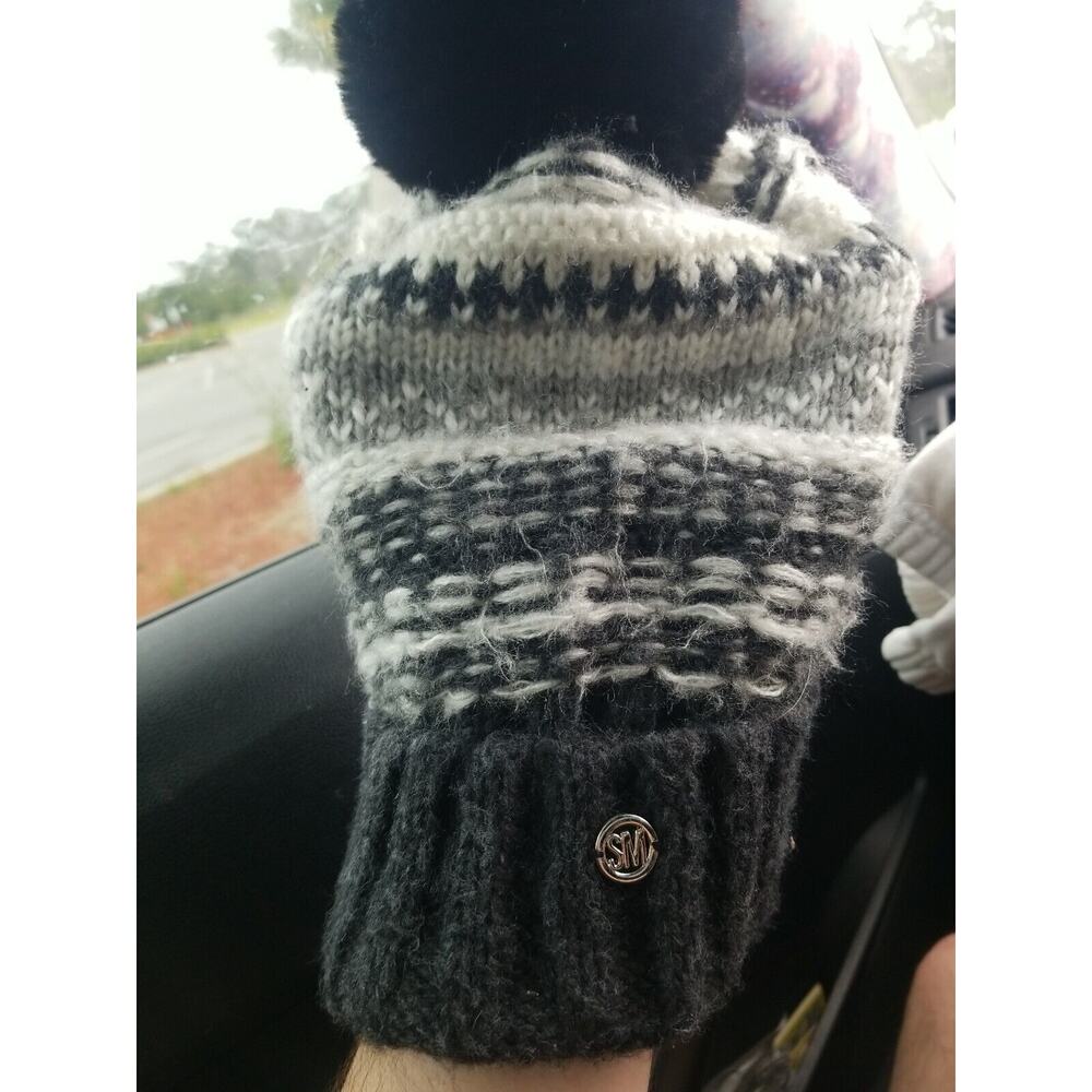 Steve Madden Puffer Hat Beanie With Faux-Fur Pom-Pom Shades of gray One Size